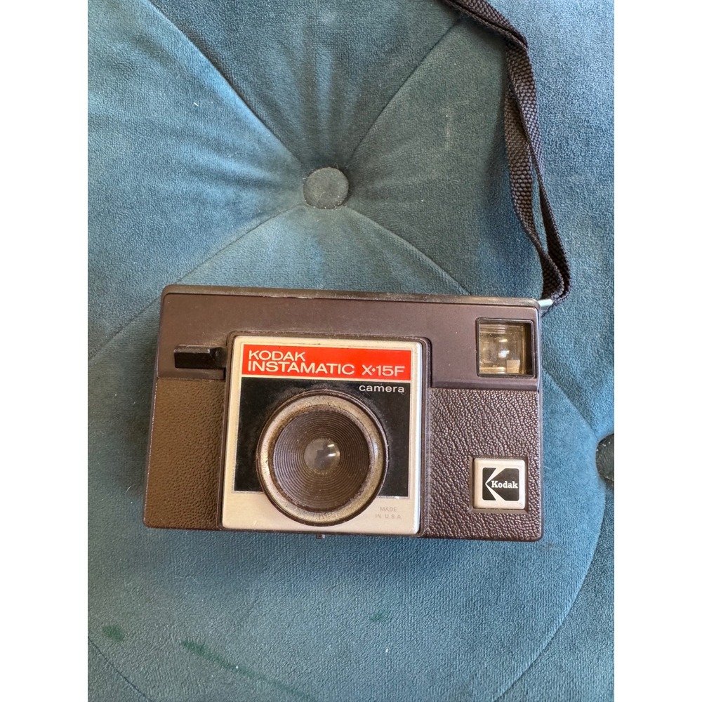 Vintage Kodak Instamatic X-15F Film Camera Black Silver Retro Point and Shoot - Picture 1 of 2